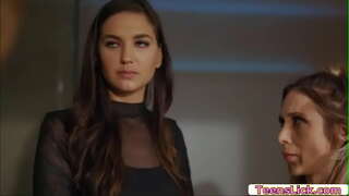 ̃�롯 Stokely 을 만족하는 그녀의 필요 그리고 그녀는 도움말 Silvia Saige