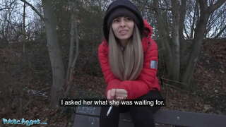 Uluntu Iarhente Cheating Umfazi Uyaya kwaye Screws a Stranger