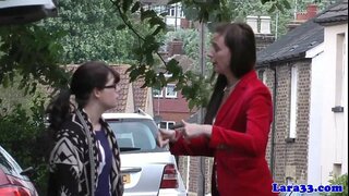 Инглиз теле зрелый пикап невинной укучы кызның