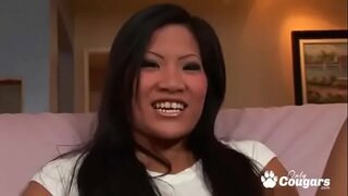 Christina Aguchi Engole Un Gran Chea De Vapor De Carga De Porra Christina Aguchi Engole Un Gran Chea De Vapor De Carga De Porra