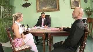 Dy brirë mësuesit dënon keq kolegji babe Mpb Leone me e madhe juggers