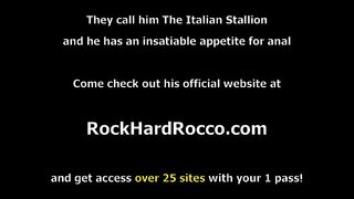 Slut stepteen хүсдэг байх шиг түүний stepmom,тэд эхлэх үнсэлдсэн болон долоох, бүр зарим нь pussy.Гэнэт түүний stepdad ирээд,авах оронд галзуу тэр боломжийг олгодог, тэднийг хөхөх хоолой түүний том хойлог.Хариуд нь тэр fucks stepteens pussy болон wifes хатуу шүүслэг хулан.