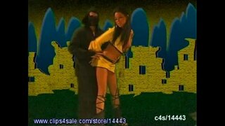 تنر مایز در یک بازی ویدیویی سکسی غیر اخلاقی کمبت