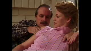 Mainit matanda Sharin Kahoy pamumulaklak titi sa malalim puke at talsik ng tamod sa puwet